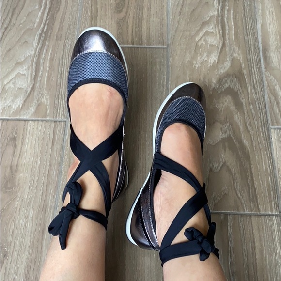 Simply Vera Silver Ankle Wrap Ballerina Fl… - Picture 1 of 6